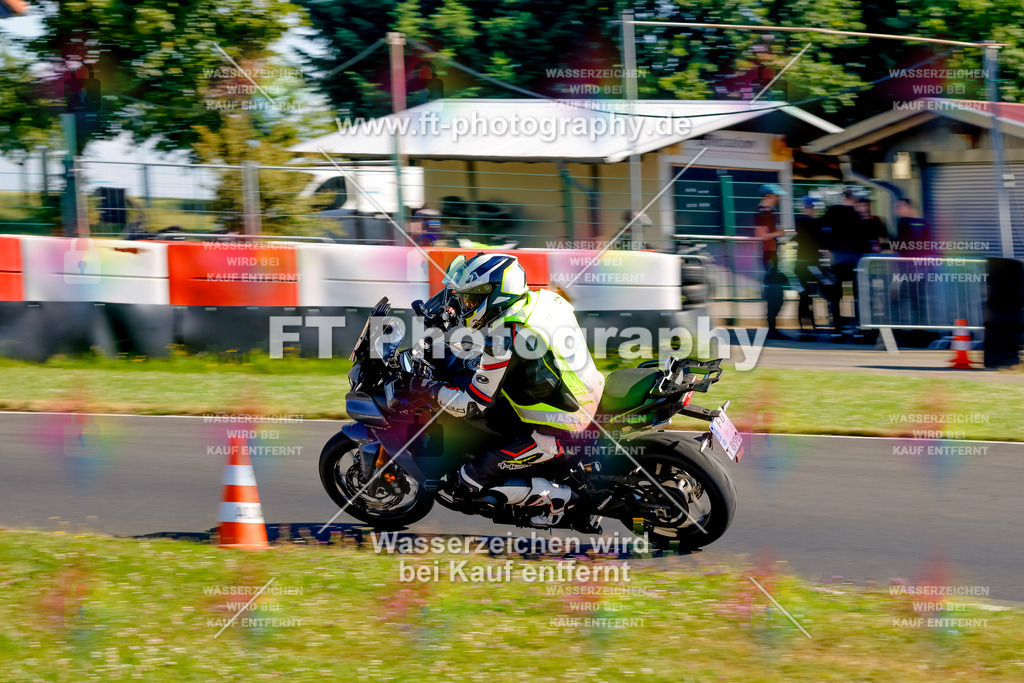 _MOT8821 | Hier findet Ihr Bilder von Touristenfahrten auf der Nürburgring Nordschleife oder von anderen Veranstaltungen die ich besucht habe. Viel Spass beim Durch Schauen 