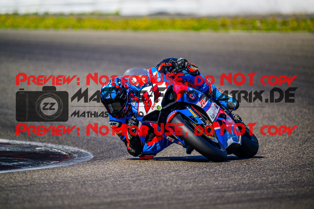 MaZZes_FotoMatrix_240901_6007705_7105 | SSP600