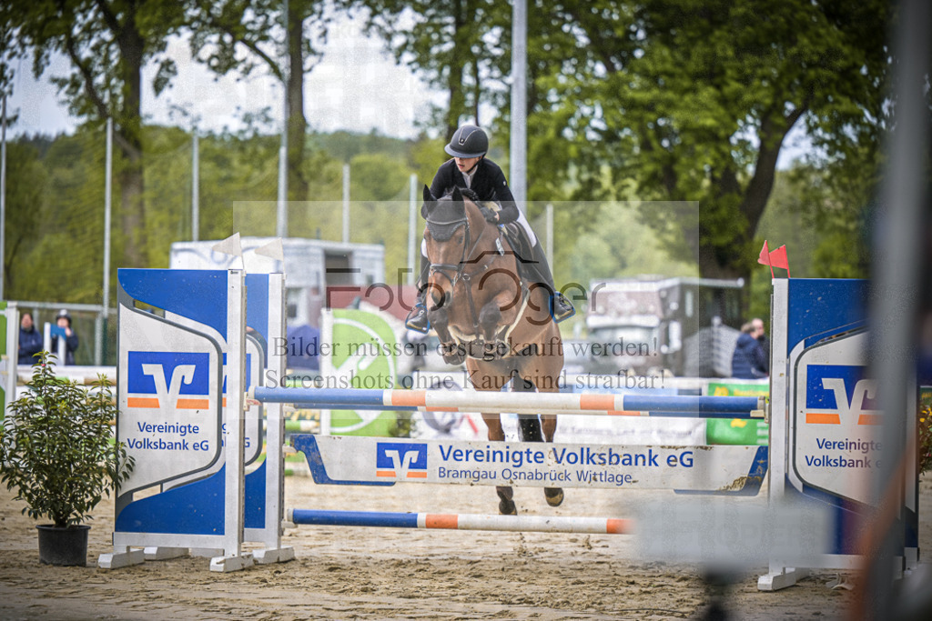 DOS_5564 | Entdecke hochwertige Reitturnierfotos von Foto Oger. Professionell, emotional und authentisch – jetzt Lieblingsmomente im Shop bestellen.Deutschlandweite Turnierfotografie. - Realisiert mit Pictrs.com