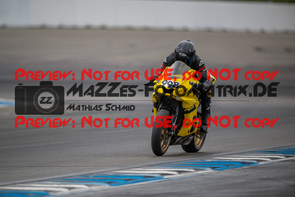 MaZZes-Fotomatrix-20260809-577093 | R1