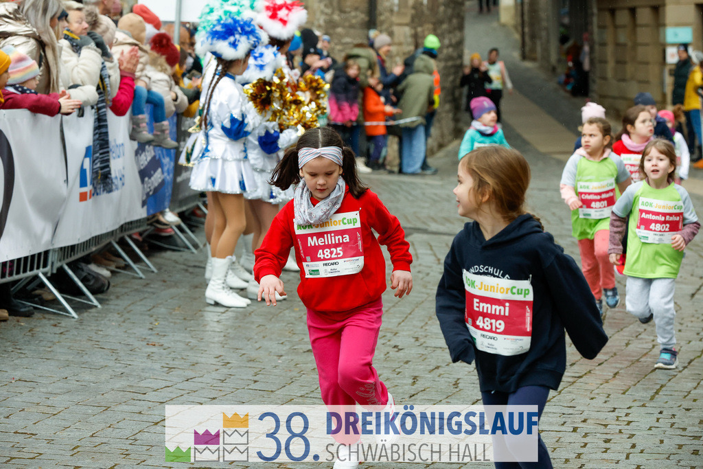 400m AOK Junior Cup | 3 Koenigslauf 2024 400m AOK Junior Cup - Realisiert mit Pictrs.com