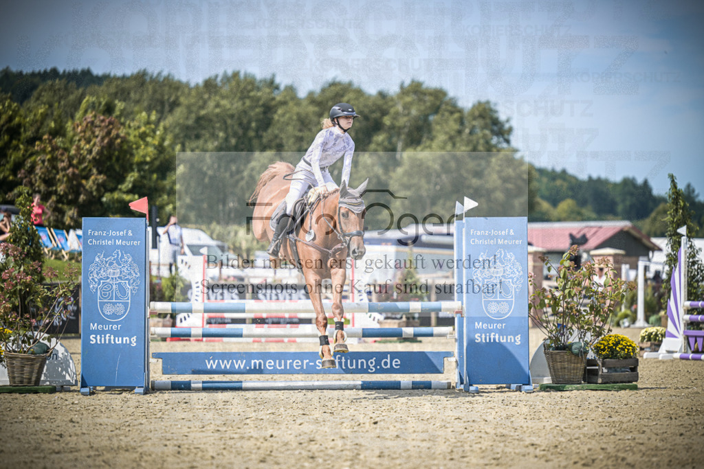 DOS_3786 | Entdecke hochwertige Reitturnierfotos von Foto Oger. Professionell, emotional und authentisch – jetzt Lieblingsmomente im Shop bestellen.Deutschlandweite Turnierfotografie. - Realisiert mit Pictrs.com