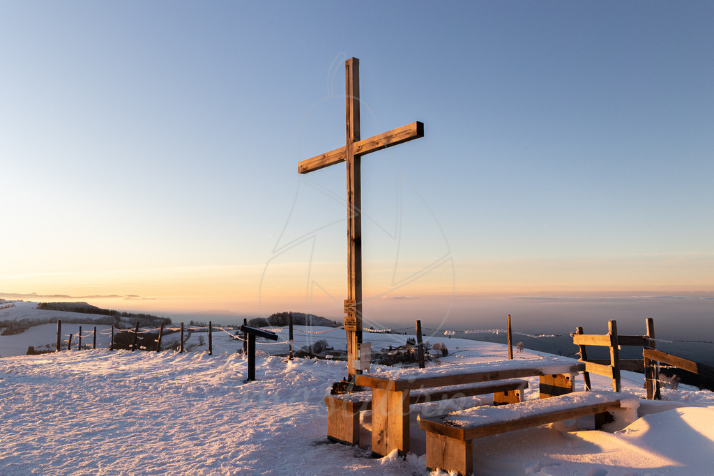 Winter am Hochkogelberg Gipfel | Ihre Fotografin im Lungau, ihre Fotografin im Mostviertel, Wandbilder Onlineshop, Imagefotos für Ihr Unternehmen,  - Realisiert mit Pictrs.com