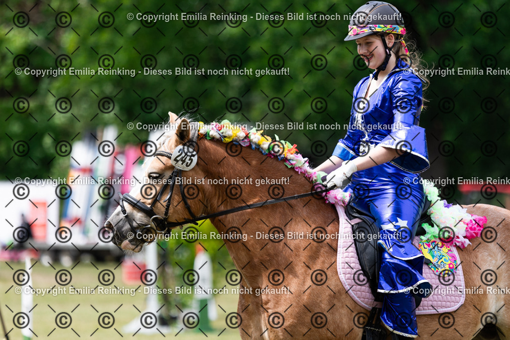 CL5A8000 | Emilia Reinking Fotografie - Realisiert mit Pictrs.com