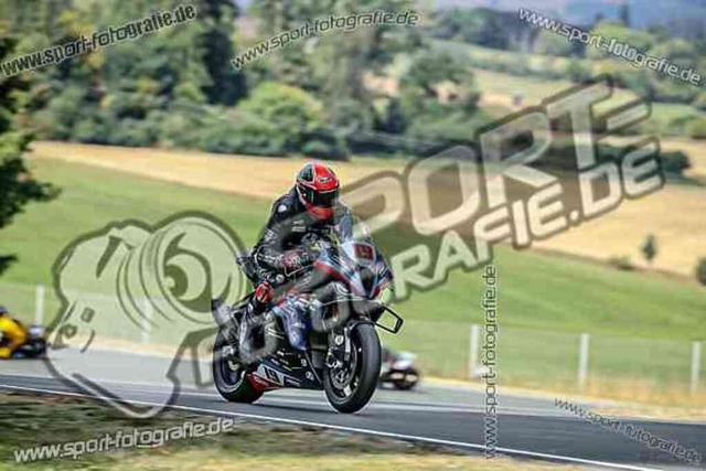 pubi9879 | Professionelle Fotos von Sportveranstaltungen, aber auch Hochzeiten und anderen Events. - Realisiert mit Pictrs.com