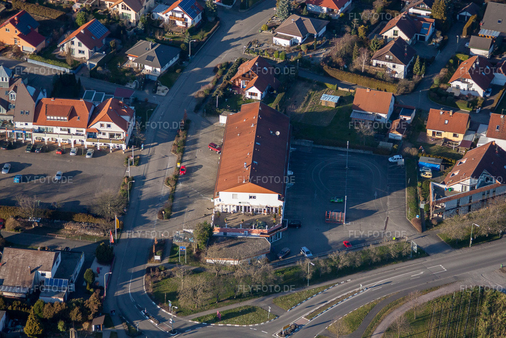 Luftbild: Tabac Discount Tabac & Presse - Filiale Schweigen-Rechtenbach https://www.bkb-tabak.de/de/standortuebersicht/schweigen-rechtenbach-kirchstrasse-25/ im Ortsteil Rechtenbach in Schweigen-Rechtenbach im Bundesland Rheinland-Pfalz in Deutschland. Foto: IMG_62341.jpg vom 24.02.2014 durch Werner Riehm/FLY-FOTO.de