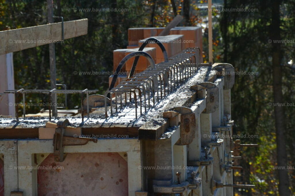 bib-lg04-betonarbeiten-0671 | Nach LV-Leistungsgruppen sortierte Detailfotos über den Bau eines Hauses. Alle Hausbau-Bilder direkt vom Urheber und Autor der Website Haus-Selber-Bauen.com