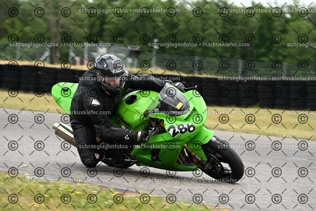 25bt02-0774 | markuskiefer.com - Realisiert mit Pictrs.com