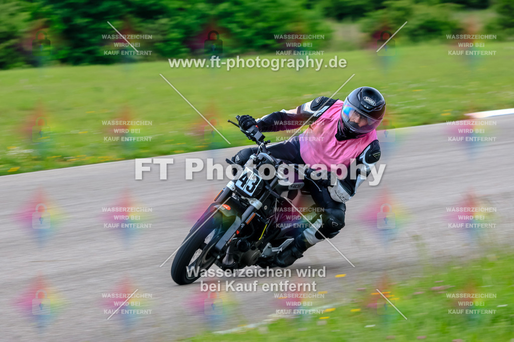 MotoTeam-3153 | Hier findet Ihr Bilder von Touristenfahrten auf der Nürburgring Nordschleife oder von anderen Veranstaltungen die ich besucht habe. Viel Spass beim Durch Schauen 