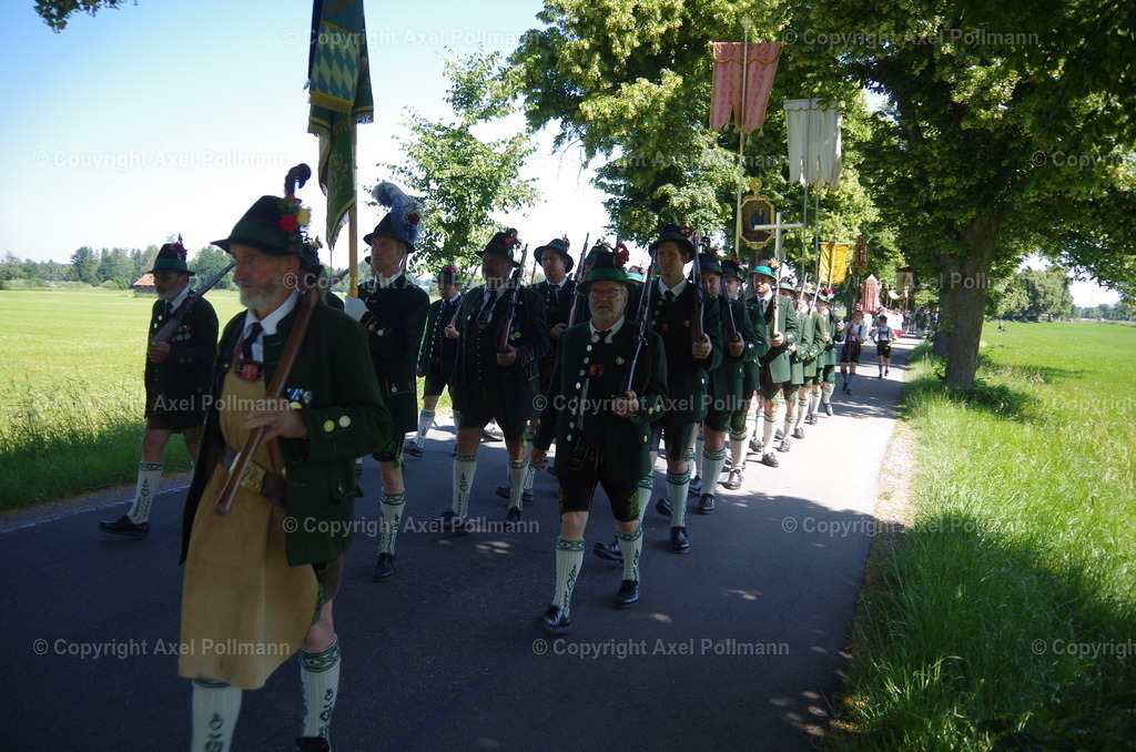 IMGP6380 | fotografiert von Axel PollmannLeonhardi Wallfahrt Benediktbeuern und Murnau, Fronleichnam, Fasching, Landschaft im Loisachtal und Benediktbeuern  - Realisiert mit Pictrs.com