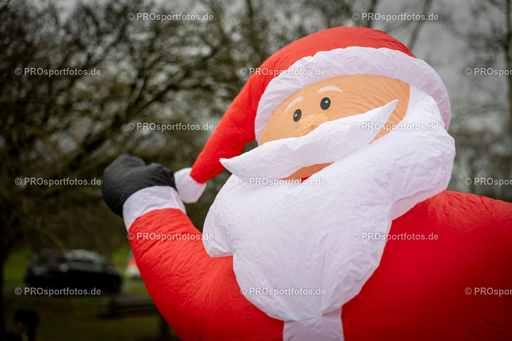 Bonner Nikolauslauf in Bonn, 08.12.2024 | Impressionen vom Bonner Nikolauslauf am 08.12.2024 in Bonn (Freizeitpark Rheinaue). Foto: BEAUTIFUL SPORTS/Axel Kohring