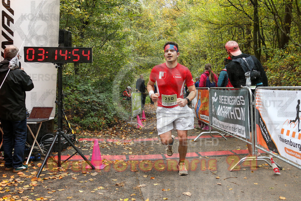 251026_1316_EX1_3056 | Sportfotografie im Rhein-Sieg Kreis, Köln, Bonn, NRW, Rheinland Pfalz, Hessen, etc. Unser Tätigkeitsfeld umfasst den Laufsport vom Volkslauf über den Marathon, Duathlon, Triathon bis zum Ultralauf wie Kölnpfad Ultra oder Schindertrail.