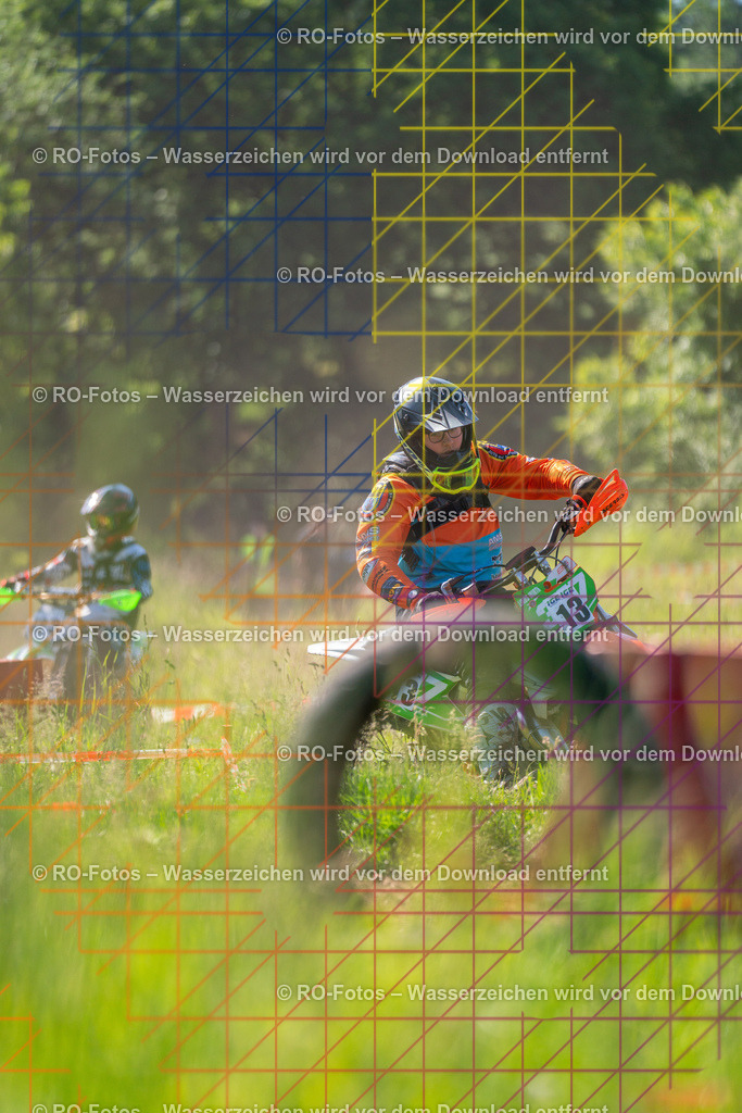Wolfshausen 1 Lauf -224 | Sportfotografie von RO-Fotos: Motorsport, Motocross, Enduro, Laufveranstaltungen und Triathlon. Professionelle Fotos von Sportlern und Events. - Realisiert mit Pictrs.com