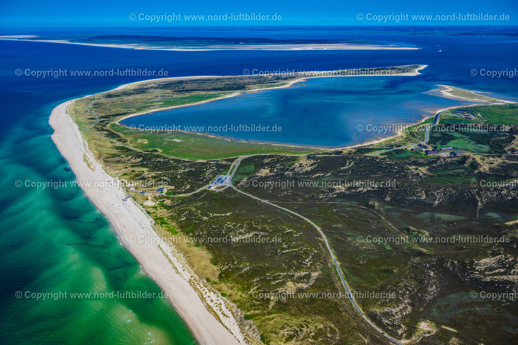 Sylt_List_Ellenbogen_Strandhalle_Sylt_ELS_5734210625 | LIST 21.06.2025 Küsten- Landschaft der Nordsee- Insel Sylt im Ortsteil Ellenbogen in List im Bundesland Schleswig-Holstein, Deutschland. // Coastal landscape of the North Sea island Sylt in the district Ellenbogen in List in the state of Schleswig-Holstein, Germany. Foto: Martin Elsen