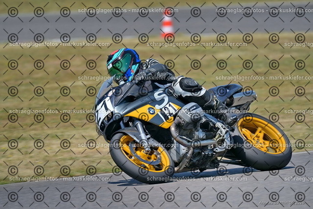 26bc03-2271 | markuskiefer.com - Realisiert mit Pictrs.com