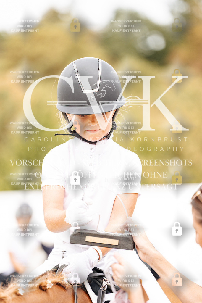 CK907233 | Turnierfotografie Pferdefotografie Trier Rheinland-Pfalz Pferdesport Reitsport Tierfotografie Sportfotografie Pferdevideo Pferdevideografie Equestrianvideography equestrianphotography  - Realisiert mit Pictrs.com