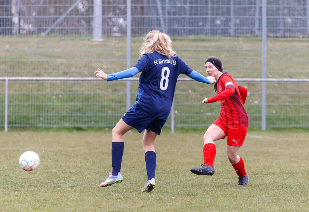 HÄRFCH_260404_3-6 | FC Härtsfeld 03 vs. 1.FC Heidenheim 1846 II, Fußball, Frauen, Bezirksliga, 2025/2026, 11. Spieltag, 04.04.2026 in Dunstelkingen (Foto: Michael Bulling) - Realisiert mit Pictrs.com