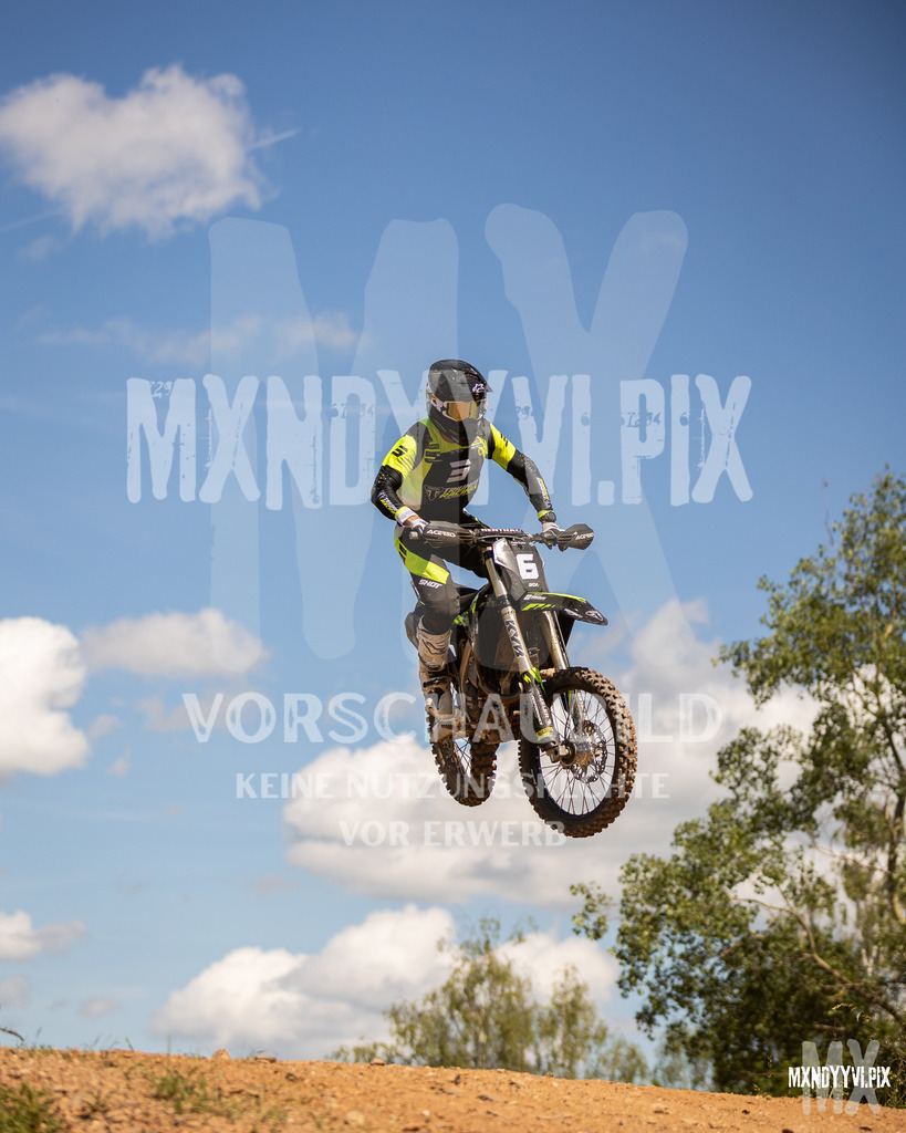 866A1125 | mxndyyvipix