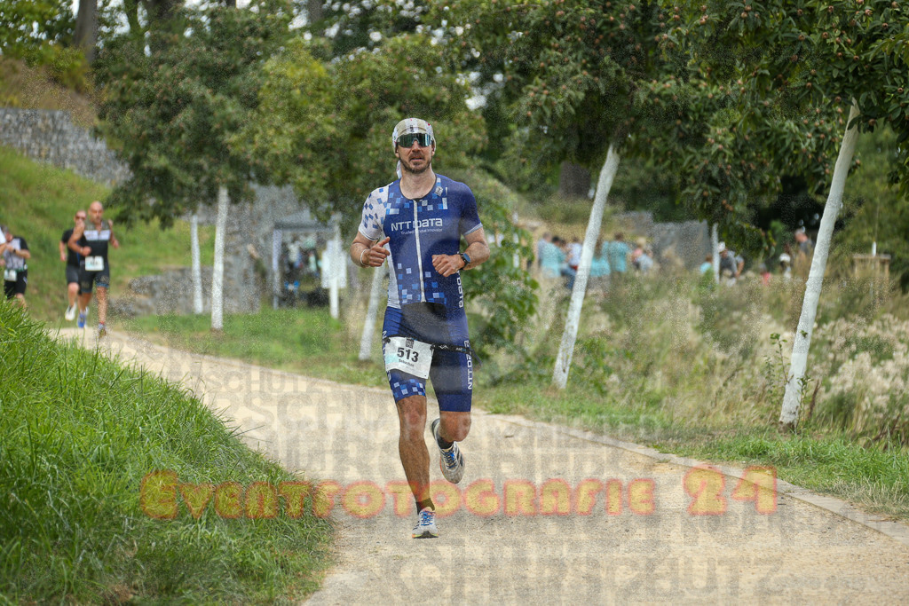 250824_1348_EX1_3754 | Sportfotografie im Rhein-Sieg Kreis, Köln, Bonn, NRW, Rheinland Pfalz, Hessen, etc. Unser Tätigkeitsfeld umfasst den Laufsport vom Volkslauf über den Marathon, Duathlon, Triathon bis zum Ultralauf wie Kölnpfad Ultra oder Schindertrail.