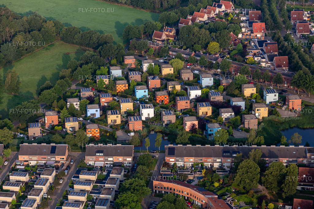 Vue aérienne: Vue de la ville à Enschede dans le département Overijssel, Pays-Bas. Photo: IMG_008188.jpg prise le 18/07/2020 par Werner Riehm/FLY-FOTO.euRésolution de l'original: 5472 x 3648 px