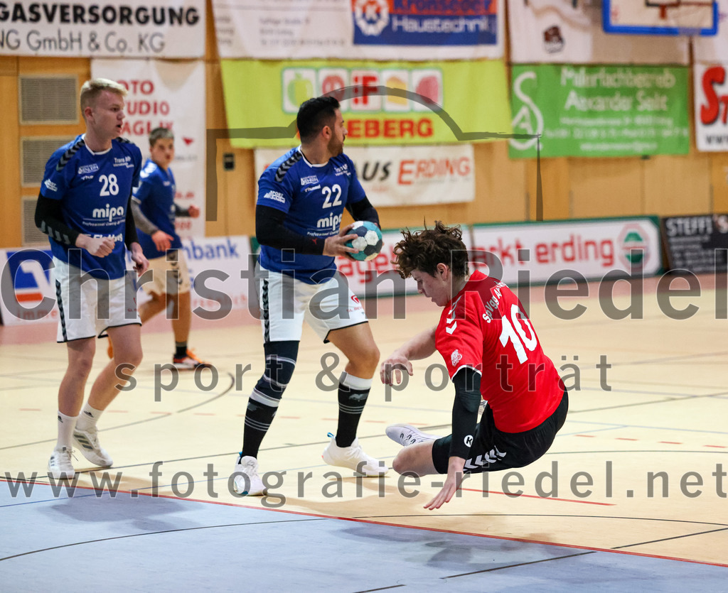2022-11-19_015_SpVgg_Altenerding_gegen_TG_Landshut_II | Erding, Deutschland, 19.11.2022:
Handball, Bezirksoberliga Männer 2022 / 2023, 9. Spieltag, SpVgg Altenerding gegen TG Landshut II, Endergebnis: 33:31

Tom Baumhardt (TG Landshut, #28), Enis Kabashi (TG Landshut, #22), Tim Steininger (SpVgg Altenerding, #10)

Foto: Christian Riedel / fotografie-riedel.net