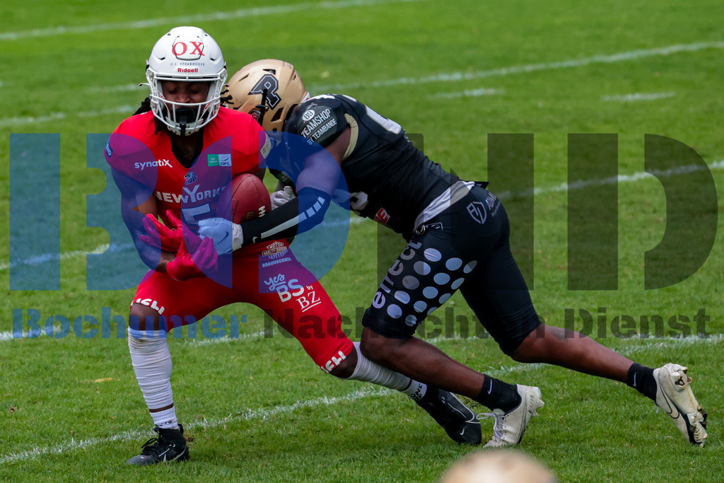 GFL: Paderborn Dolphins vs. New Yorker Lions{date} -  | {headline}(Foto: Sebastian Sendlak / BOND) - Realisiert mit Pictrs.com