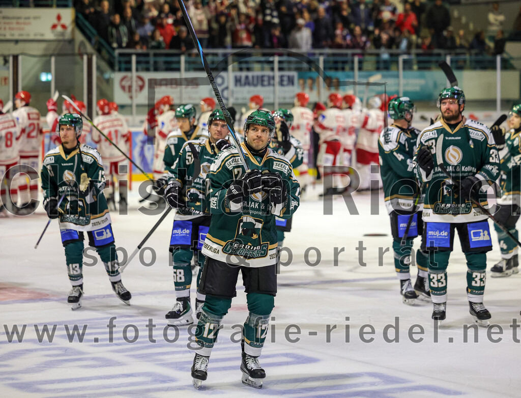 2025-09-12_196_TSV_Erding_gegen_EV_Landshut | Erding, Deutschland, 12.09.2025:Eishockey, Oberliga Süd 2025 / 2026, Testspiel, TSV Erding gegen EV Landshut, Endergebnis: 4:6Thomas Brandl (Erding Gladiators, #12)Foto: Christian Riedel / fotografie-riedel.net