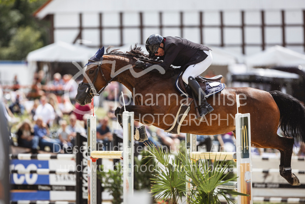 240714_BHO_M2-Spr-2-358 | Deine schönsten Turniermomente als professionelle Fotos! Entdecke hochwertige Pferdesport-Fotografie im Online-Shop. Jetzt Fotos finden & bestellen!