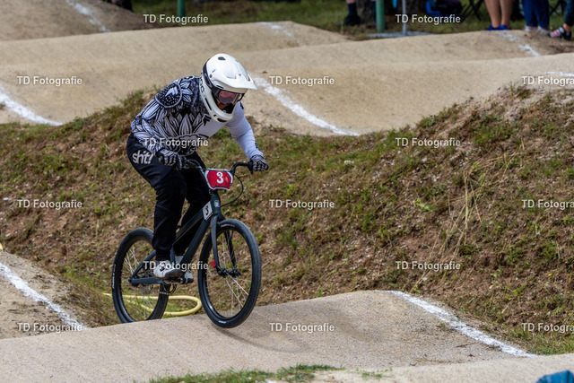 BayBMX2026-05826 | Fotogalerie von Thomas Dettweiler mit Eventbildern und lizenzfreien Fotos. Perfekt als Wandbild, für Büro, Website oder private Nutzung. - Realisiert mit Pictrs.com