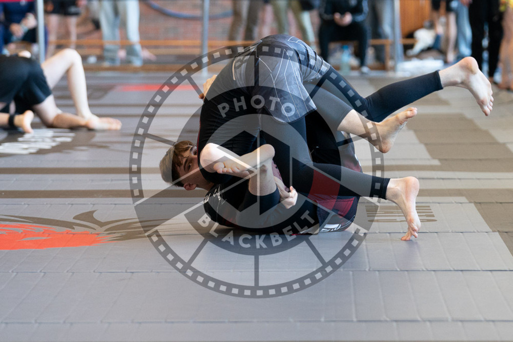20250329PBB0822 | Fighters compete during the International Luta Livre (ILLCS) Germany IX Spring 2025 Competition spring on March 29, 2025 in Hannover, Germany.© Chiara Dazi