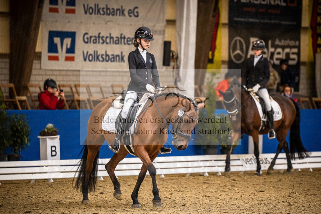 DOS_4476 | Entdecke hochwertige Reitturnierfotos von Foto Oger. Professionell, emotional und authentisch – jetzt Lieblingsmomente im Shop bestellen.Deutschlandweite Turnierfotografie. - Realisiert mit Pictrs.com