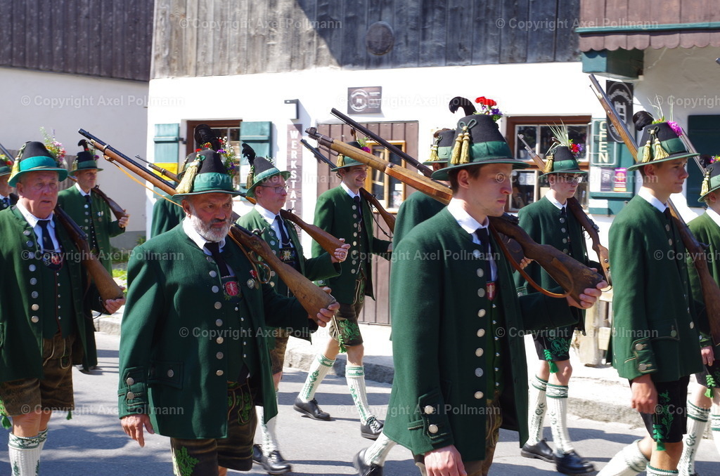 IMGP3769 | fotografiert von Axel PollmannLeonhardi Wallfahrt Benediktbeuern und Murnau, Fronleichnam, Fasching, Landschaft im Loisachtal und Benediktbeuern  - Realisiert mit Pictrs.com