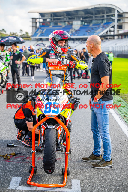 MaZZes_FotoMatrix_220924_8925 | IDM300