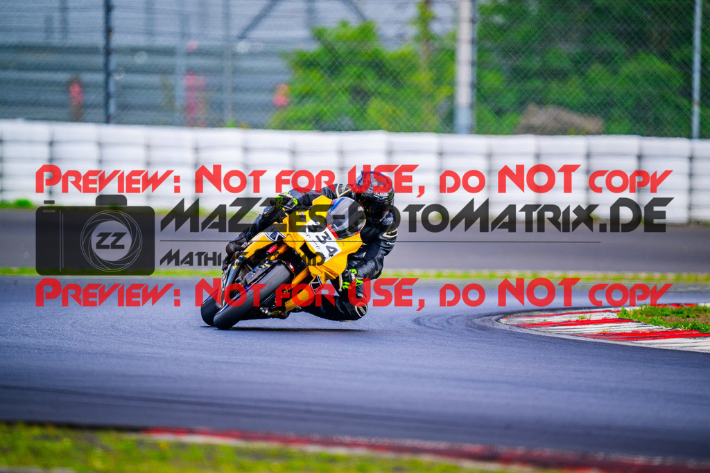 MaZZes_FotoMatrix_240717_6007705_2-387 | WEISS