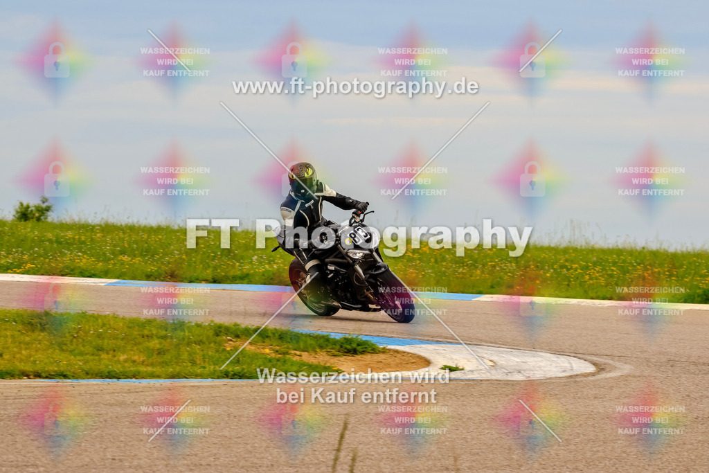 MotoTeam-2592 | Hier findet Ihr Bilder von Touristenfahrten auf der Nürburgring Nordschleife oder von anderen Veranstaltungen die ich besucht habe. Viel Spass beim Durch Schauen 