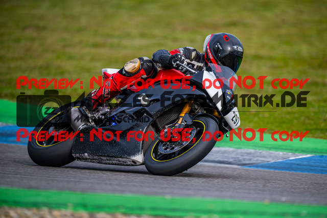 MaZZes_Fotomatrix_20240317_6007705_5207 | Fotograf Mathias Schmid
Sportfotograf,
Eventfotograf,
Hochzeitsfotograf,
Portraitfotograf