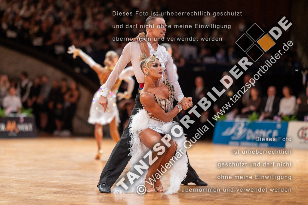20230812-14745 | Hier finden Sie Tanz Bilder vom Latein und Standard Formationen tanzen. Sportbilder vom Tanzsport. Schöne Fotos und von Weltmeisterschaft, Europameisterschaft, Bundesliga, Regionalliga, Oberliga und Landesliga sowie von GOC Stuttgart, DanceComp, WM Bremen