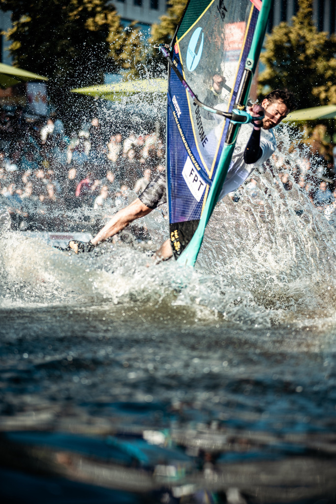 Kieler WOCHE Tow In Windsurf - @danielpankoke dpmedia (84 von 158) | dp-photography - Realisiert mit Pictrs.com