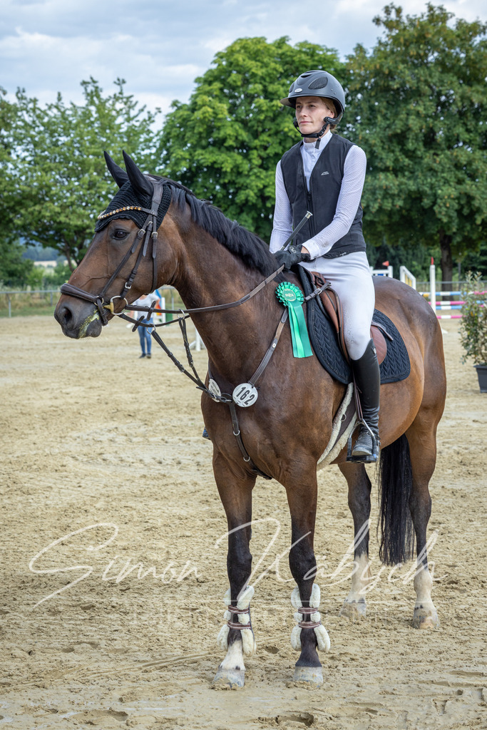 20260704-_3LI1932 | Tierfotografie Pferde, Hunde, Katzen, Haustiere.
Turnierfotografie Reitturniere, Reiten, Springreiten, Dressur in Hanau, dem Main-Kinzig-Kreis und dem Rhein-Main- Gebiet um Frankfurt