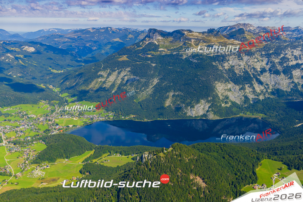 Luftaufnahme  Altausseer See  Altaussee Das Luftbild wurde 2025 vom UL-Flugzeug heraus erstellt ( keine Drohne ) - Hochauflösende Luftaufnahme -Nicht vergleichbar mit Google Maps oder Satelittenbilder- Die Geschenkidee !Mit Lizenz und Bildrechte bestellbar