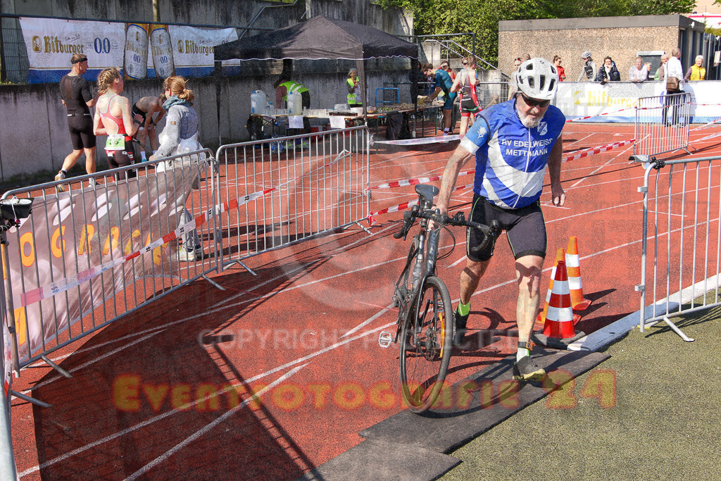 220424_1050_EV8_8811 | Sportfotografie im Rhein-Sieg Kreis, Köln, Bonn, NRW, Rheinland Pfalz, Hessen, etc. Unser Tätigkeitsfeld umfasst den Laufsport vom Volkslauf über den Marathon, Duathlon, Triathon bis zum Ultralauf wie Kölnpfad Ultra oder Schindertrail.