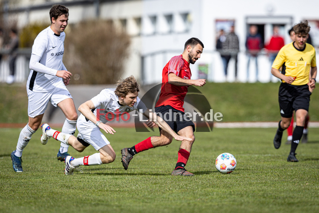 TSV Peißenberg gegen TSV Burggen/Bernbeuren | Fußball Herren Kreisliga Gruppe 1 Zugspitze 2025/26 17. Spieltag, TSV Peißenberg gegen TSV Burggen/Bernbeuren, 20260328,Zweikampf,2026-03-28 in Peißenberg (Sportzentrum Peißenberg, Platz 1), Robert HARSCH (TSV Burggen/Bernbeuren 5), Dennis MULAJ (TSVP 7)Copyright: WolfgangxLindner www.foto-lindner.de