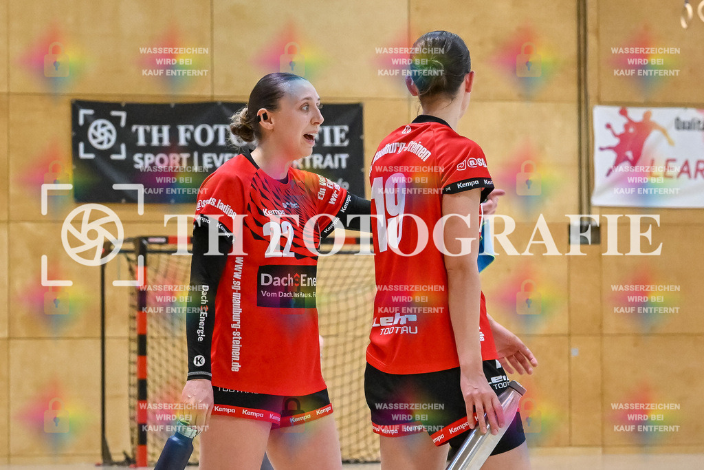 GER, SG Maulburg/Steinen - HB Kinzigtal, Frauen-Handball, Oberliga Suedbaden, 21. Spieltag, Saison 2024/2025, 06.04.2025 | Maike Hartmann (SG Maulburg/Steinen, #22), Elisa Geiss (SG Maulburg/Steinen, #19)GER, SG Maulburg/Steinen - HB Kinzigtal, Frauen-Handball, Oberliga Suedbaden, 21. Spieltag, Saison 2024/2025, 06.04.2025Foto: TH Fotografie/Thomas Hess