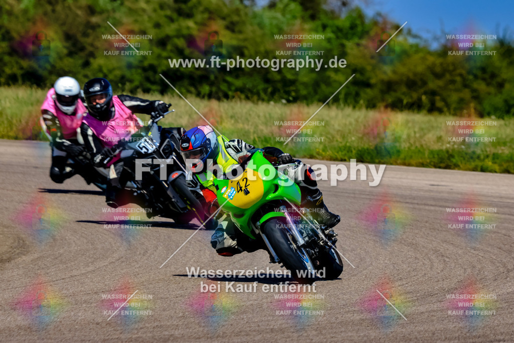 042-3293 | Hier findet Ihr Bilder von Touristenfahrten auf der Nürburgring Nordschleife oder von anderen Veranstaltungen die ich besucht habe. Viel Spass beim Durch Schauen 