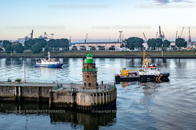 DJI_0118 | 30.09.2022 Drohnenaufnahmen Dt. Schifffahrtstag 2022 Bremen Wendebecken / Weser