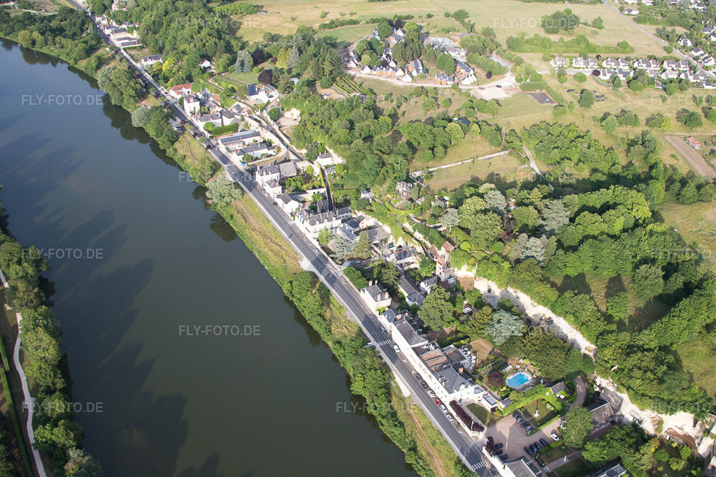Luftbild: Ortsansicht in Amboise im Bundesland Indre-et-Loire in Frankreich. Foto: IMG_082365.jpg vom 20.06.2015 durch Werner Riehm/FLY-FOTO.de