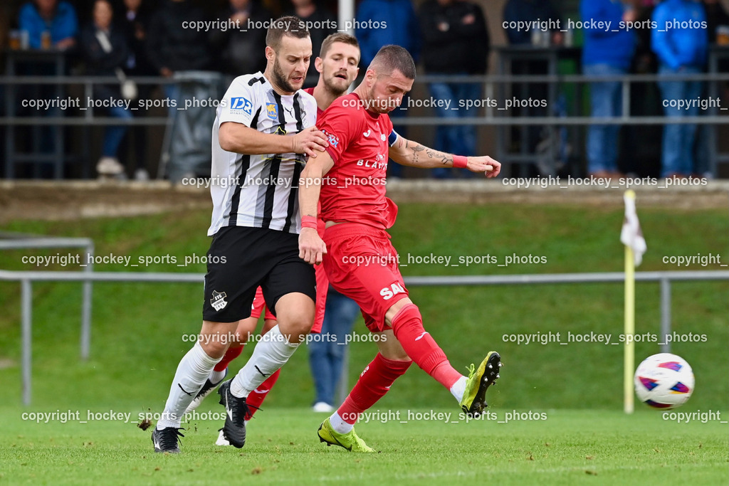 SVG Bleiburg vs. SAK 23.9.2023 | #9 Adnan Besic (K) SVG Bleiburg, , #24 Zoran Vukovic (K) SAK, #22 Leo Ejup SAK, SVG Bleiburg vs. SAK 23.9.2023, SVG Bleiburg vs. SAK am 23.09.2023 in Bleiburg (Karl Kornberger Stadion), Austria, (Photo by Bernd Stefan)