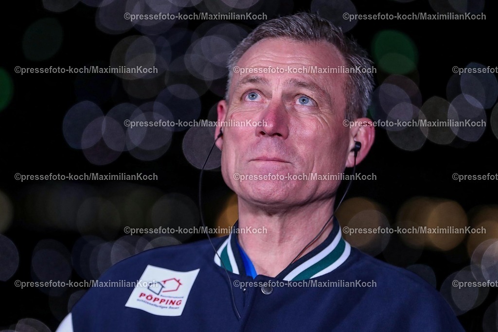 S0401022502178 | 01.02.2025, Fußball, FC Schalke 04 - 1. FC Magdeburg, 2.. Fußball Bundesliga, 20. Spieltag, Veltins-Arena Gelsenkirchen, Saison 2024 2025: Ingo Anderbrügge im Sky Interview DFB regulations prohibit any use of photographs as image sequences and or quasi-video.