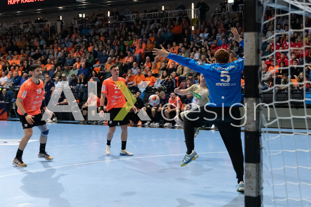 Handball I Herren I Saison 2025-2026 I EHF EUROPEAN LEAGUE 2025/26 | Men I Main Round I 2. Spieltag I Kadetten Schaffhausen - TSV Hannover-Burgdorf I 24.02.2026 | 17 August Baskar Pedersen (NO) (TSV Hannover-Burgdorf) – Flügel links - Realisiert mit Pictrs.com