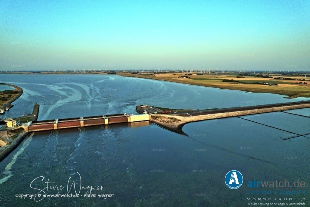 Eider-Sperrwerk - Nordfriesland  | Entdecken Sie atemberaubende Luftbilder und Fotografien auf airwatch.de - Tauchen Sie ein in eine Welt voller faszinierender Aufnahmen aus der Vogelperspektive.